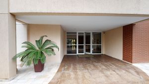 Image 8 - 896723